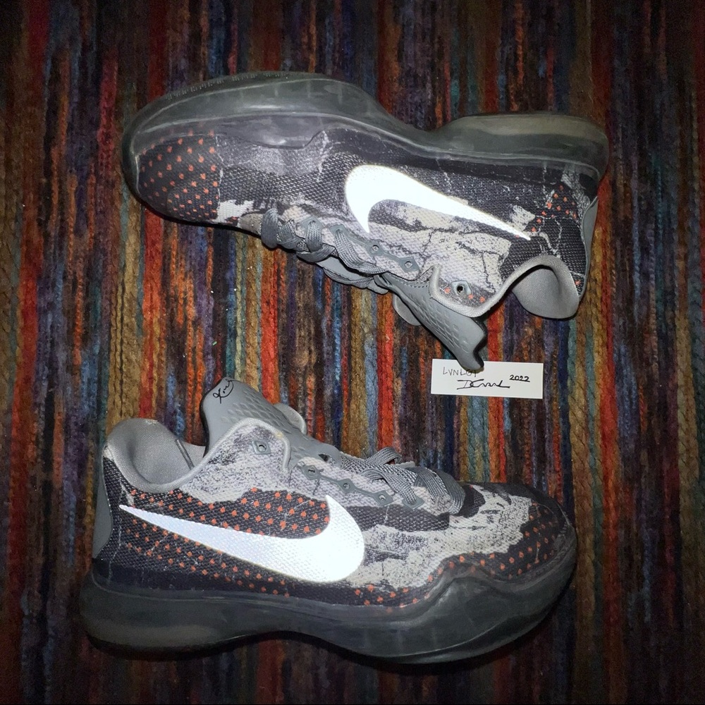 726067-901 Zoom Kobe X GS 2015 Size 6.5Y 8W